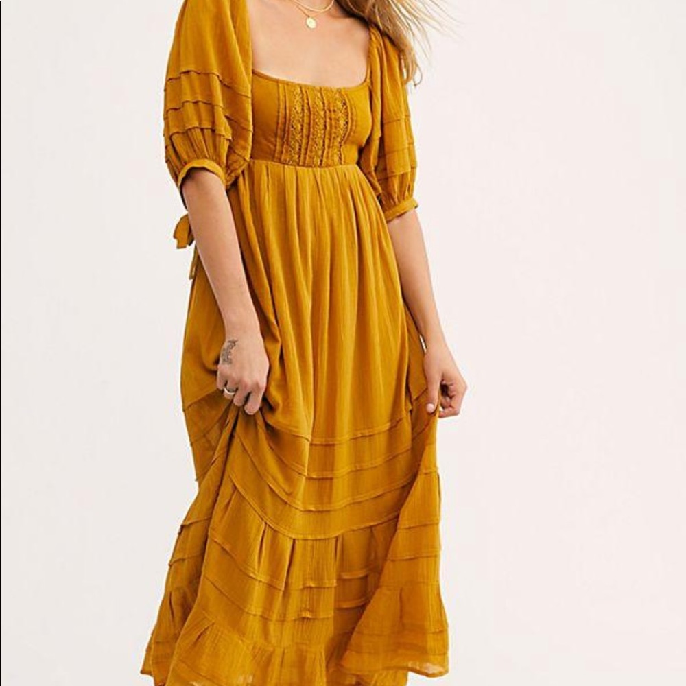 Free people Let’s be Friends Cute puff sleeve Maxi dress